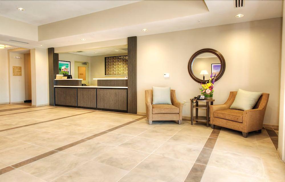 Candlewood Suites Sioux City - Southern Hills By Ihg Exterior photo